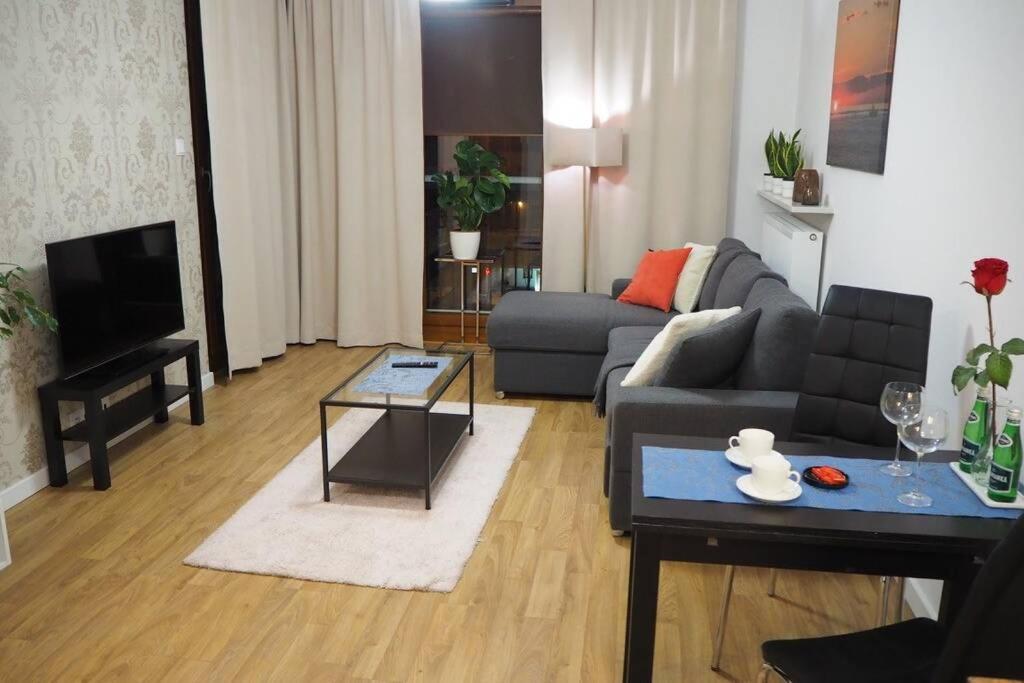 Wilanow Close To Town Hall And Palace * Warszawa